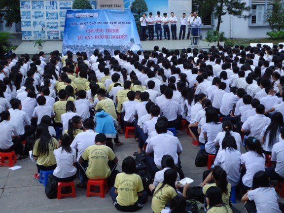 Chương trình tư vấn Hướng nghiệp tại trường THPT Nguyễn Trãi